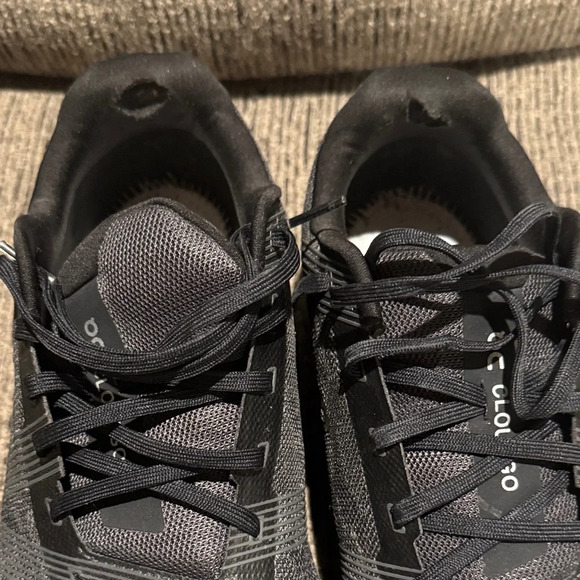 On Running Men's Black Athletic Sneakers - Picture 3 of 6